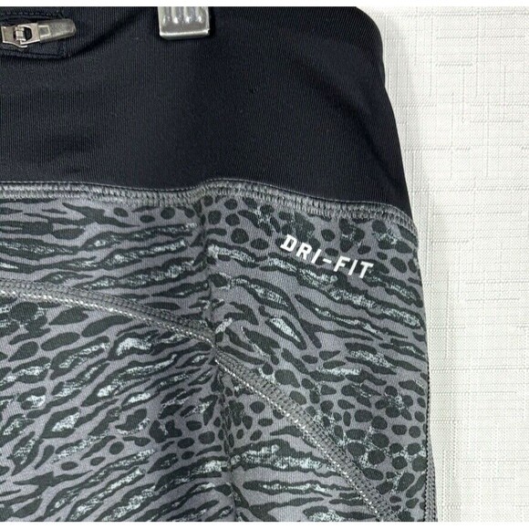 Nike Dri Fit Gray Leopard Leggings Womens Medium Capri Active Workout Gym 729292 - Picture 5 of 11